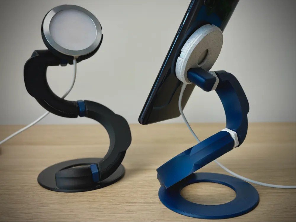 Articulated Vertebrae MagSafe Docking Stand